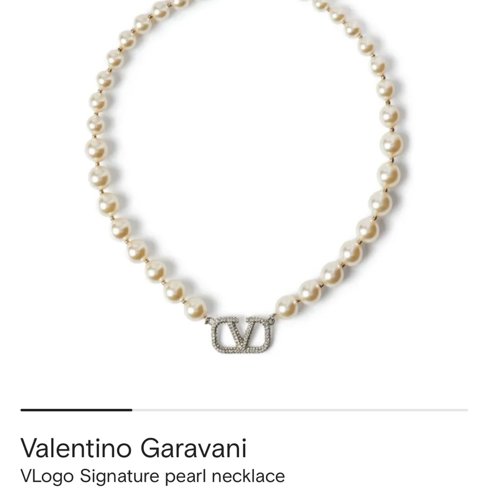 Valentino Garavani Cream Pearl Necklace with Silver Emblem